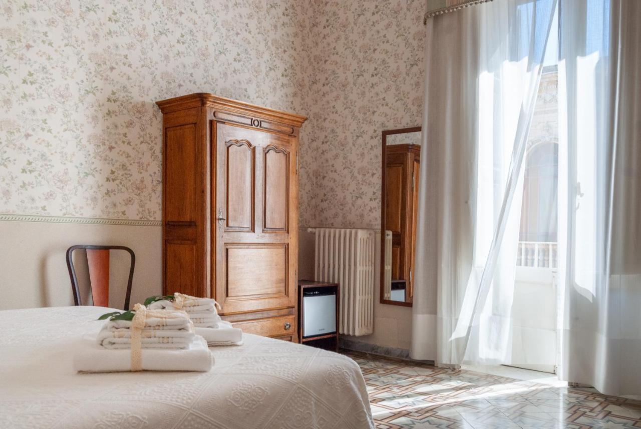 B&B Risveglio Col Rosone Lecce Luaran gambar