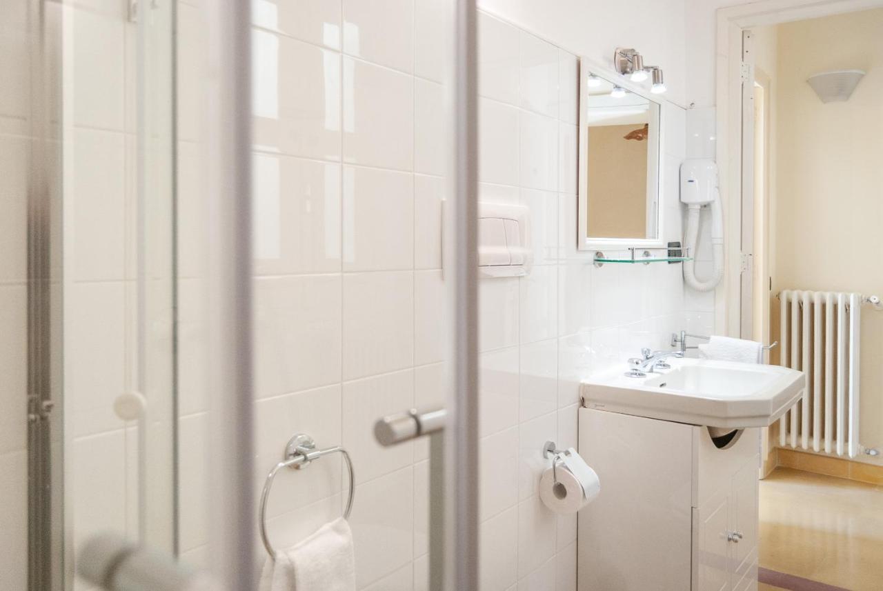 B&B Risveglio Col Rosone Lecce Luaran gambar