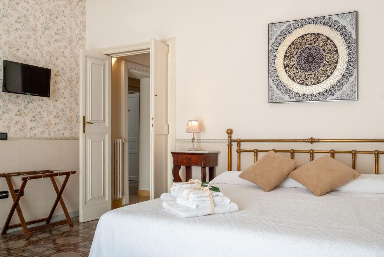 B&B Risveglio Col Rosone Lecce Luaran gambar