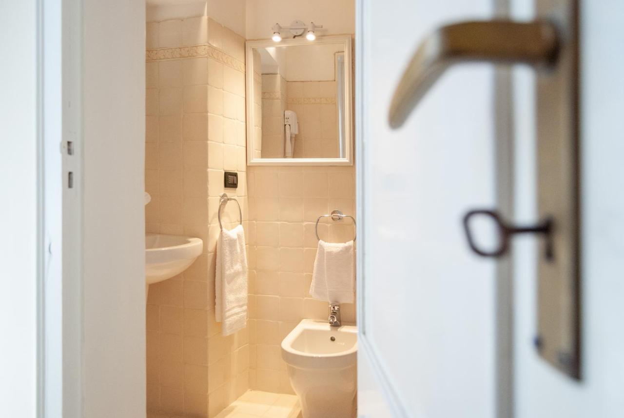 B&B Risveglio Col Rosone Lecce Luaran gambar
