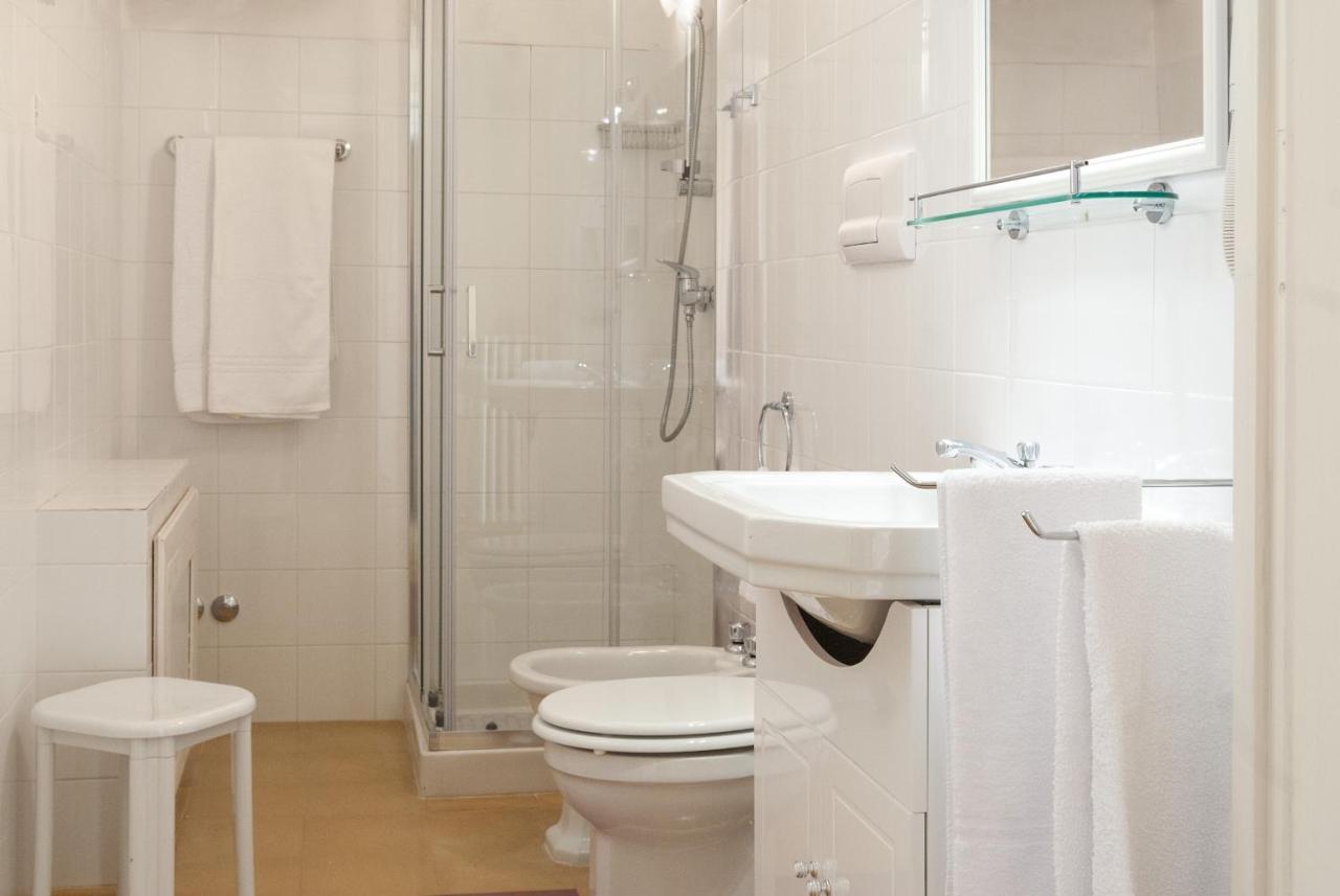 B&B Risveglio Col Rosone Lecce Luaran gambar