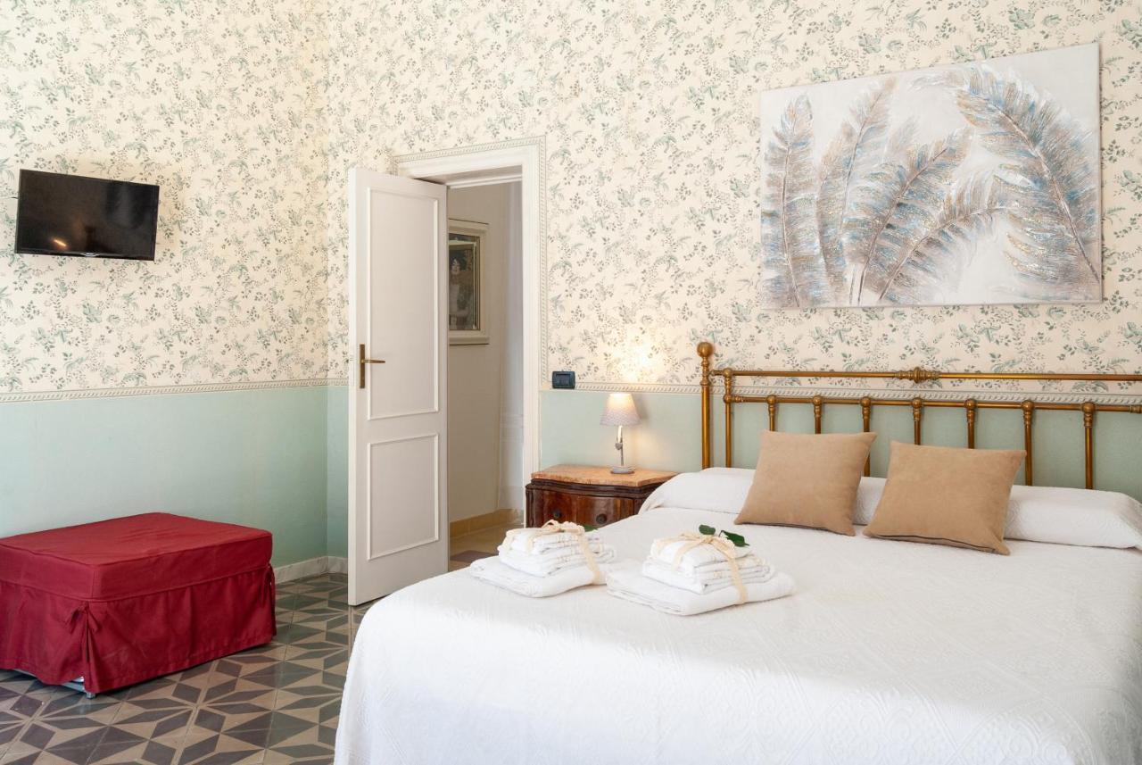 B&B Risveglio Col Rosone Lecce Luaran gambar