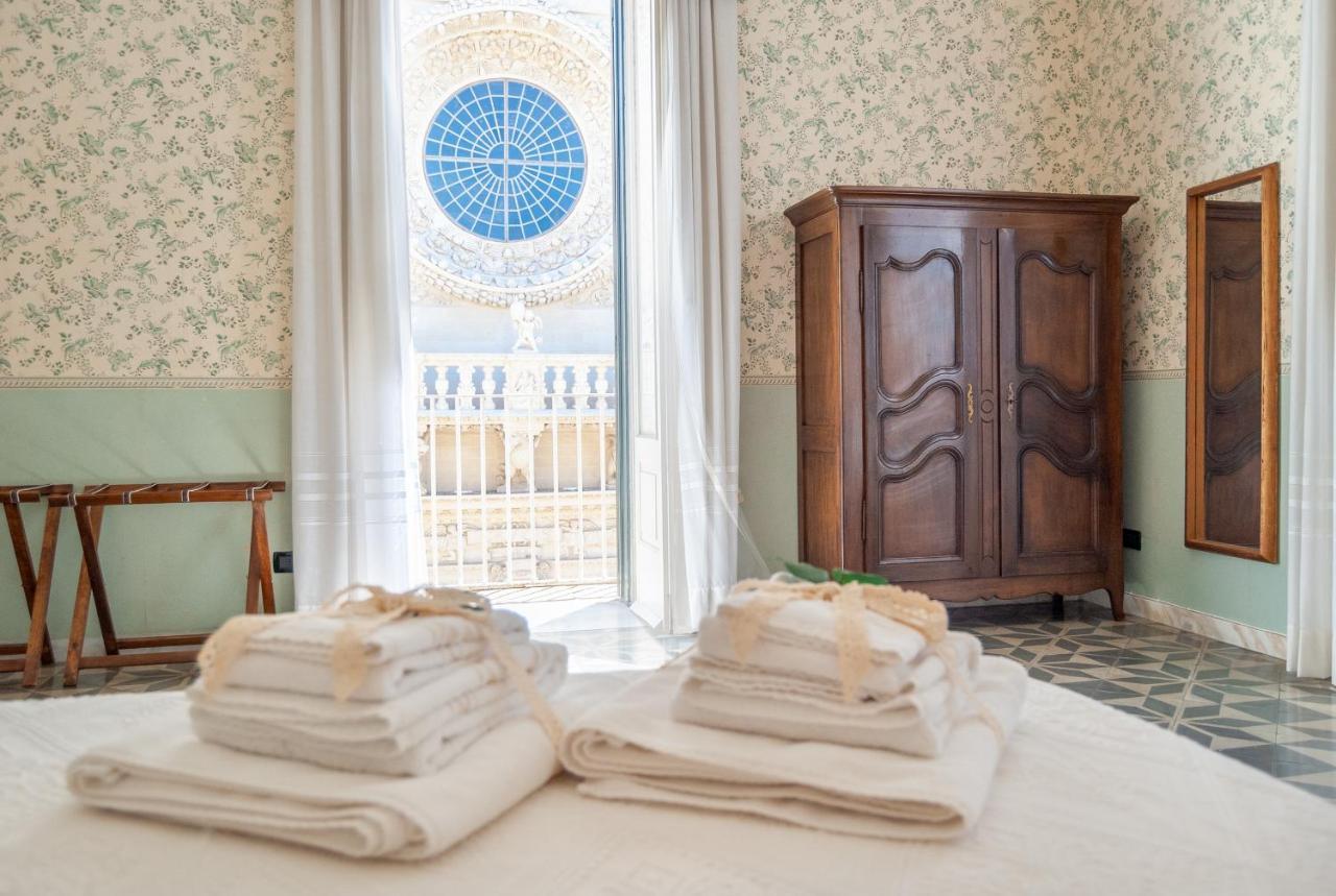 B&B Risveglio Col Rosone Lecce Luaran gambar
