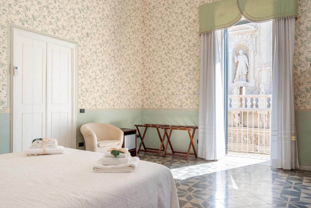 B&B Risveglio Col Rosone Lecce Luaran gambar
